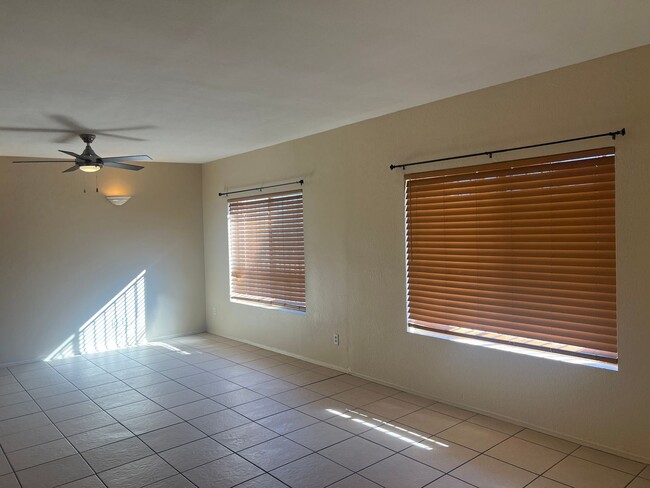 2942 W Camino Bueno in Tucson, AZ - Building Photo - Building Photo