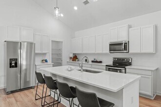 423 Arrowwood Blvd in Freeport, FL - Building Photo - Building Photo