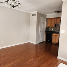 1332 Hibbard Dr in Stow, OH - Building Photo - Building Photo