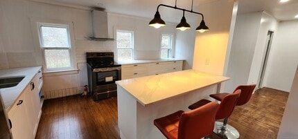 1206 Bassett Rd in Watertown, CT - Building Photo - Building Photo