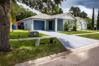 2408 Camden Oaks Pl in Valrico, FL - Foto de edificio - Building Photo