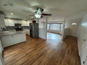 4029 N Clarey St in Eugene, OR - Building Photo - Building Photo