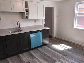 70 School St, Unit 2 in Cambridge, MA - Building Photo - Building Photo