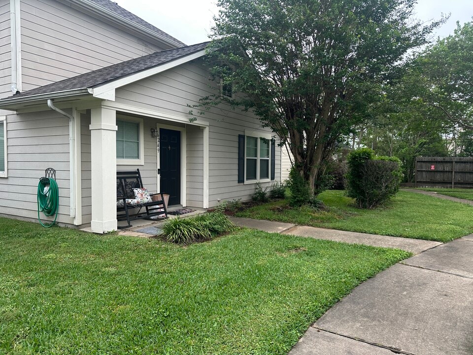 6249 Lone Prairie Way in Katy, TX - Building Photo