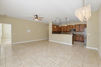 950 E Broadway St in Oviedo, FL - Building Photo - Building Photo