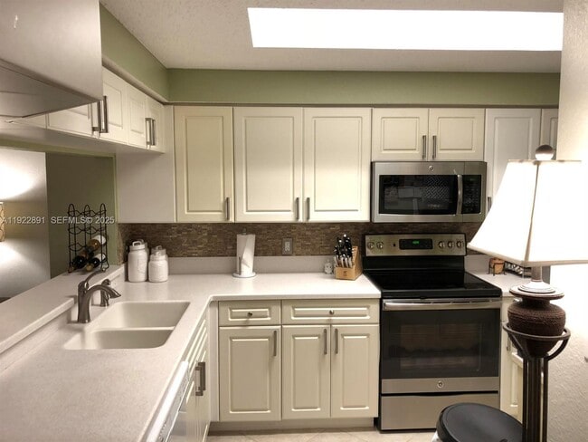 property at 3021 Alcazar Pl