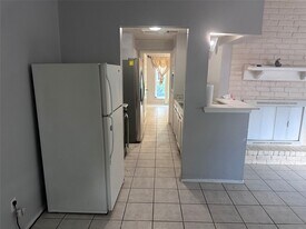 11136 Village Bend Ln in Houston, TX - Building Photo