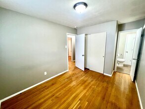 1855 Violet Dr in Florissant, MO - Building Photo - Building Photo