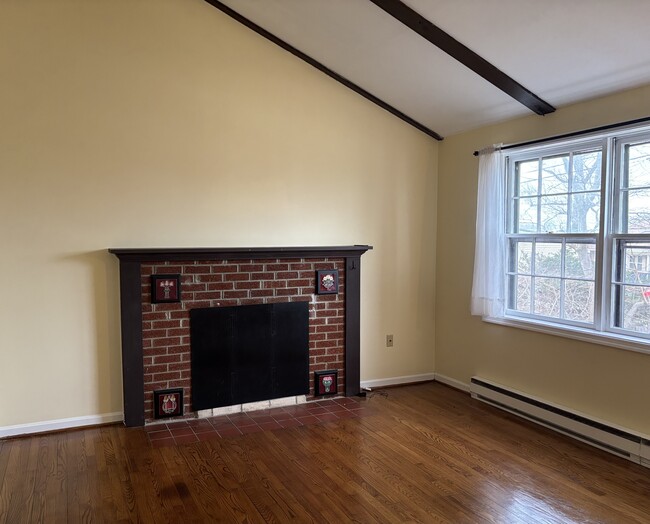 3810 Bayview Dr in Chesapeake Beach, MD - Building Photo - Building Photo