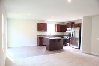 109 S Peak Dr in McGaheysville, VA - Building Photo - Building Photo