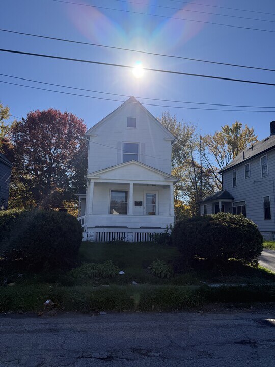 365 Willis Ave in Youngstown, OH - Building Photo