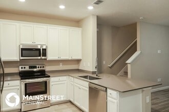 7419 Palm Hills Dr in Jacksonville, FL - Building Photo - Building Photo