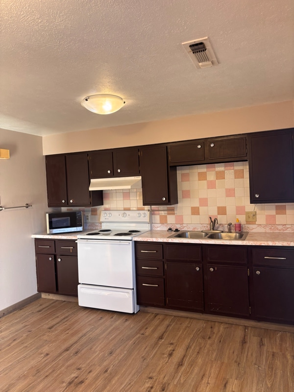 property at 406 S Maxwell St