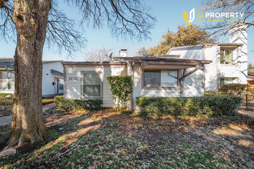 13721 Brookgreen Cir in Dallas, TX - Building Photo
