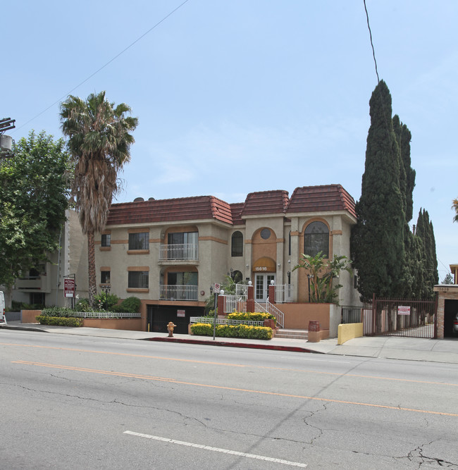 Vanowen Apartments in Van Nuys, CA - Building Photo - Building Photo