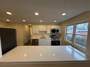 40 Hydrangea St in Browns Mills, NJ - Foto de edificio - Building Photo