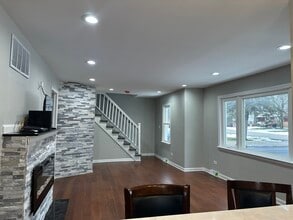 905 Tomahawk Trail in Round Lake Heights, IL - Building Photo - Building Photo