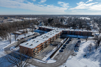 Cameo Condominiums in Homewood, IL - Building Photo - Building Photo