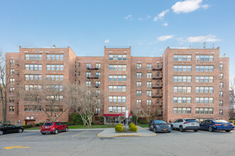 Kennedy Street Quad in Bayside, NY - Building Photo - Building Photo