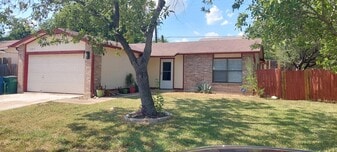 5859 Sun Farm in San Antonio, TX - Building Photo