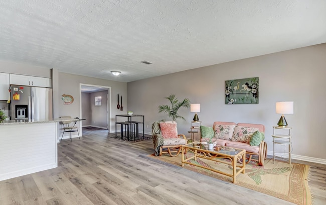 7124 Hielo Dr in Jacksonville, FL - Foto de edificio - Building Photo