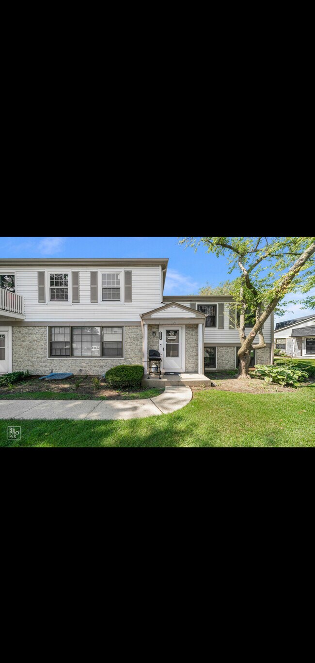 2113 N Ginger Creek Dr Rentals in Palatine, IL