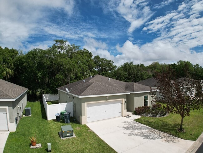5234 Oakland Lake Cir in Fort Pierce, FL - Building Photo - Building Photo