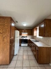 2103 N Paradise Dr in Pharr, TX - Building Photo - Building Photo