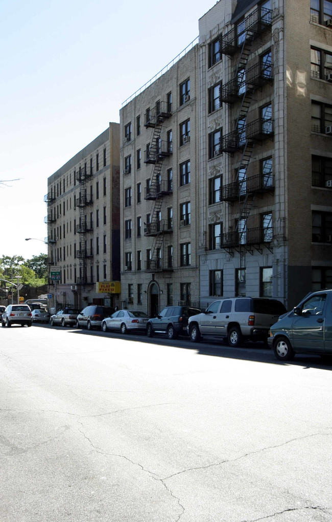 508-510 W 178th St in New York, NY - Foto de edificio - Building Photo