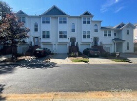 6454 Royal Celadon Way in Charlotte, NC - Building Photo