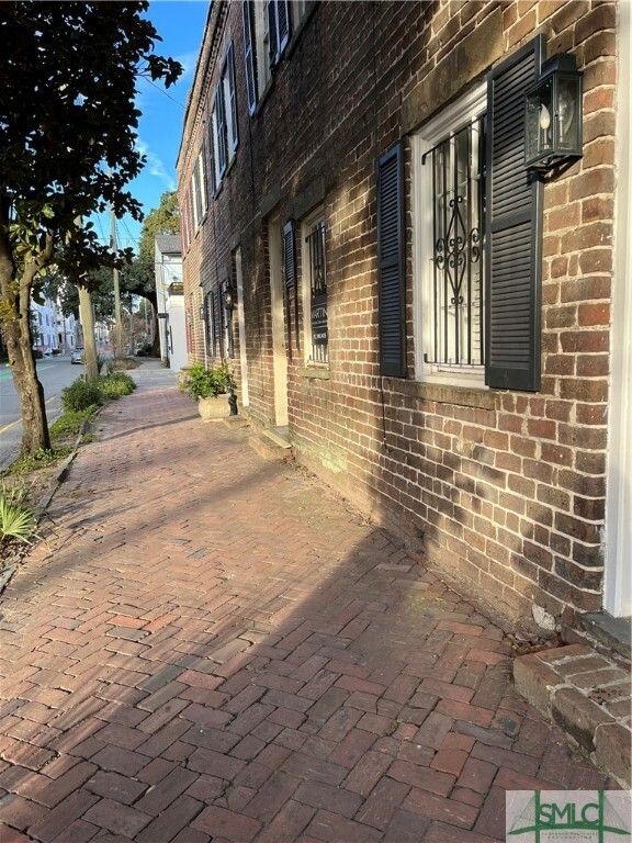 242 Price St in Savannah, GA - Building Photo - Building Photo