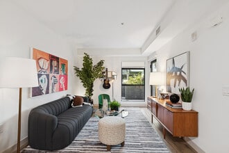 Arrive Hollywood in Hollywood, CA - Foto de edificio - Building Photo