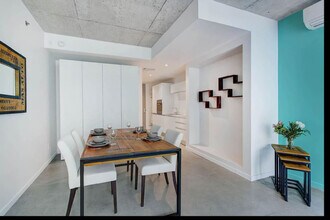 456 Rue De la Gauchetière O in Montréal, QC - Building Photo - Building Photo