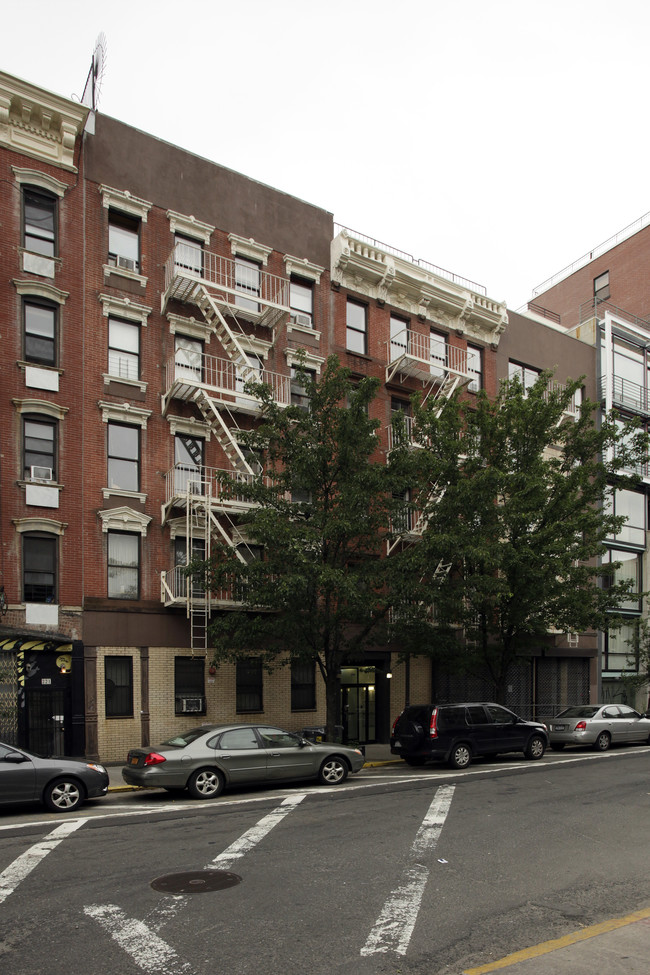 215 E Second St in New York, NY - Building Photo - Building Photo