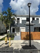 25338 SW 135th Ave in Homestead, FL - Building Photo