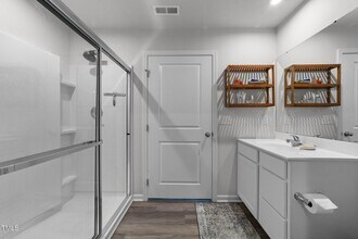 45 Florentine Ct in Angier, NC - Foto de edificio - Building Photo