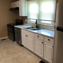 131 Cooks Valley Rd in Kingsport, TN - Building Photo - Building Photo
