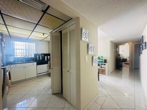 17878 N Bay Rd in Sunny Isles Beach, FL - Building Photo - Building Photo