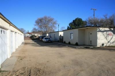 606 Linden Ct in Tehachapi, CA - Foto de edificio - Building Photo