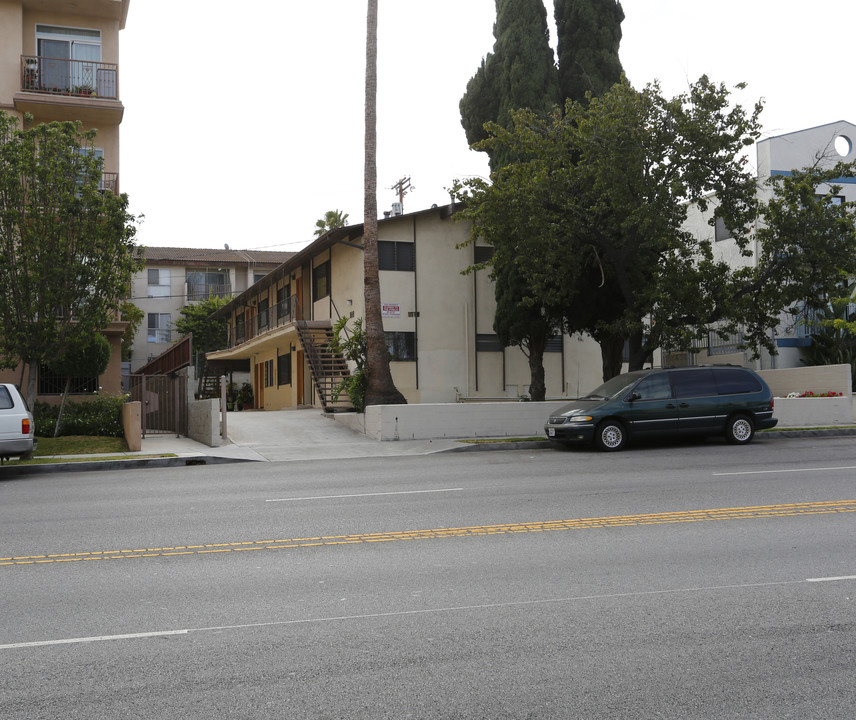 966 S Wilton Pl in Los Angeles, CA - Foto de edificio