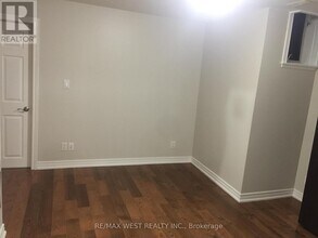 150 Wiltshire Ave in Toronto, ON - Building Photo - Building Photo