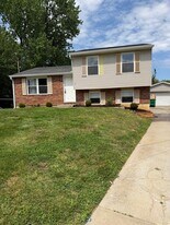 132 Saguaro Ct in Louisville, KY - Building Photo