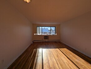 122 Dustin St in Boston, MA - Building Photo - Building Photo