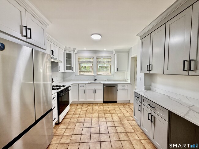 80 Josephine Evaristo Ave