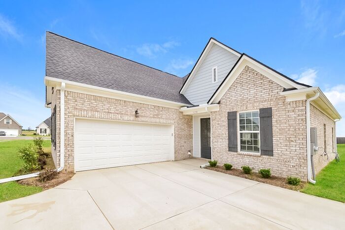 9298 Lakeside Cir S in Walls, MS - Building Photo