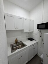 2442 NE 3rd Ct in Homestead, FL - Building Photo - Building Photo