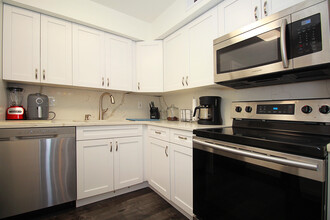 9840 Pineapple Tree Dr-Unit -203 in Boynton Beach, FL - Building Photo - Building Photo