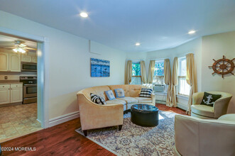 75 Webb Ave in Ocean Grove, NJ - Building Photo - Building Photo