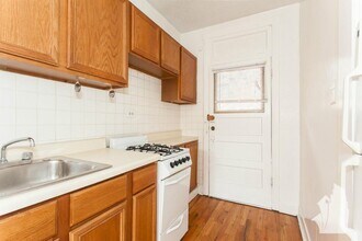 636 W Cornelia Ave, Unit #3S in Chicago, IL - Building Photo - Building Photo