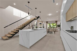 921 NE 17th Terrace in Fort Lauderdale, FL - Building Photo - Building Photo